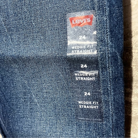 Levi’s Wedgie Fit Straight Jeans Pants Ladies 24 ~ 00 NWT Medium Wash - Picture 7 of 10